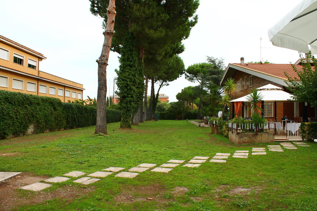 La Casa Della Musica Panzió Ciampino Kültér fotó